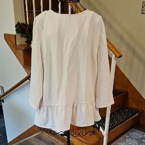 👚FRNCH White Ruffle Hem Blouse